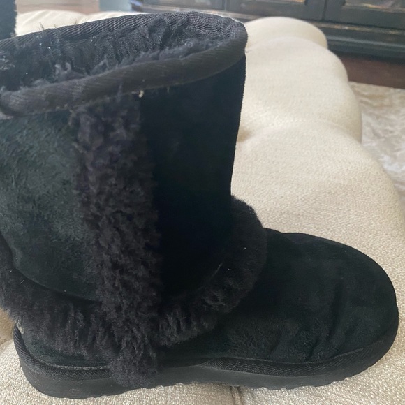 UGG Kids black waterproof suede warm winter boots - Picture 9 of 10